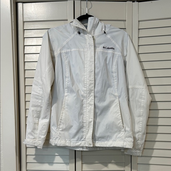 Columbia Jackets & Blazers - Columbia Women's White Hooded Windbreaker Jacket Size XS
